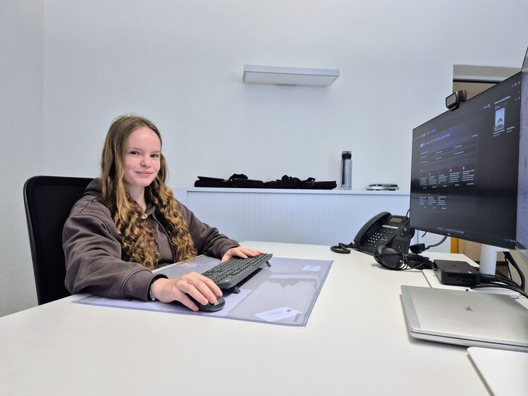 Erste Mediamatikerin startet Ausbildung beim EWD